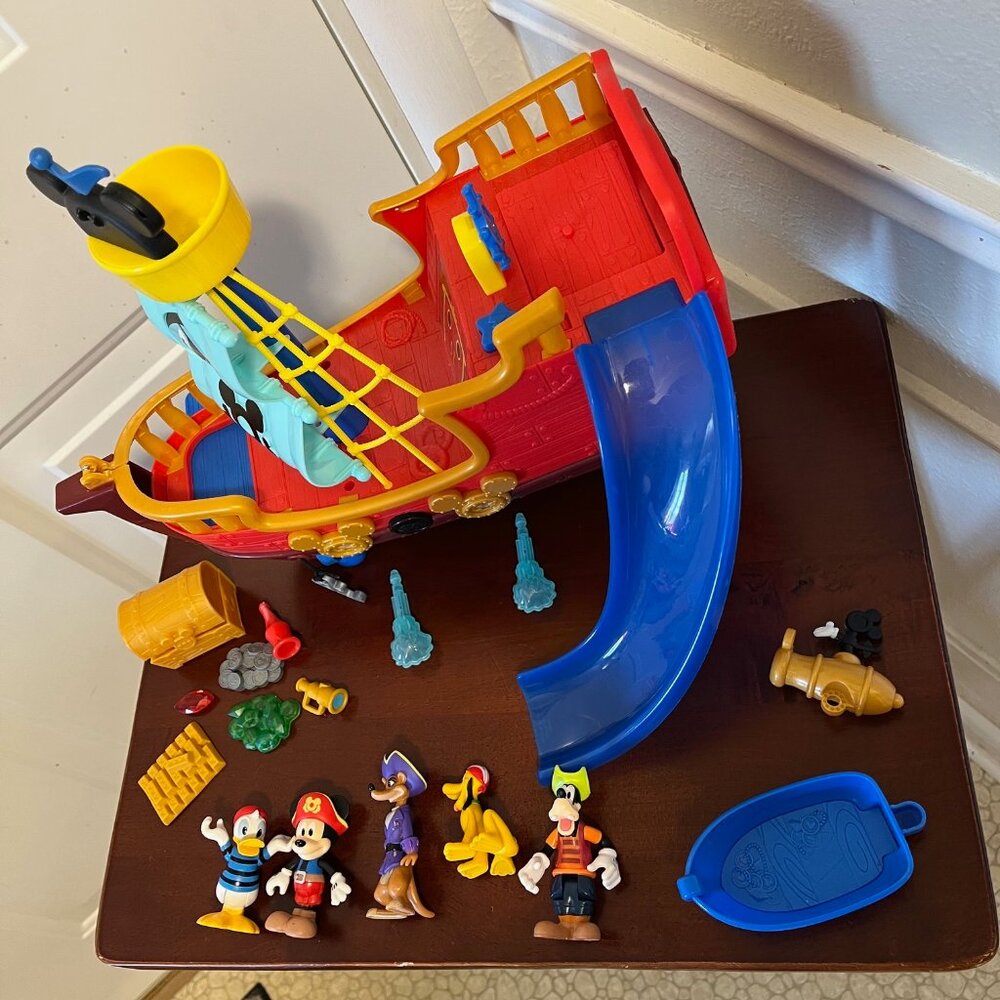 Disney Junior Mickey Mouse Funhouse Treasure Adventure Pirate Ship - Picture 7 of 10